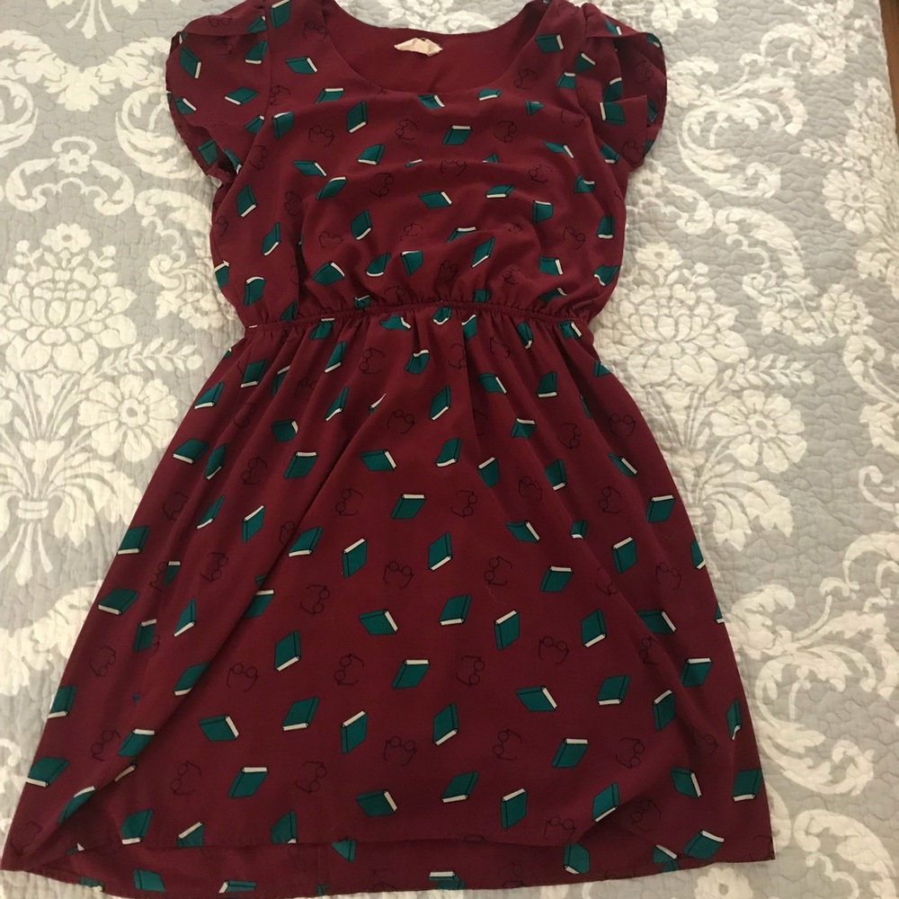 A-line tulip sleeve book dress